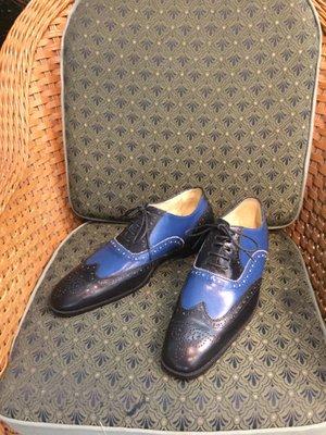 two tone wingtip shoes