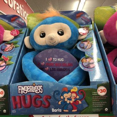 Fingerlings Hugs