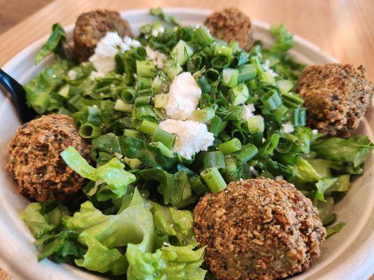 Prasini salad with falafel