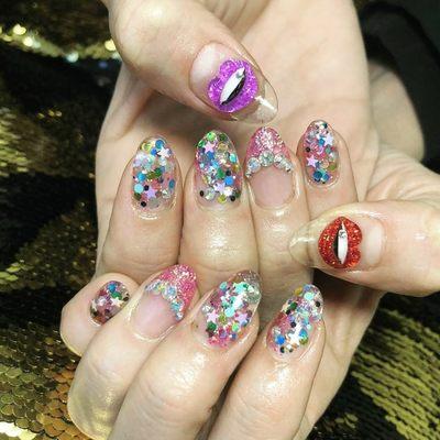 3D pop art (lips) gel manicure