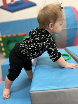 Each class has unique age appropriate obstacle courses to help littles develop their muscles & coordination.