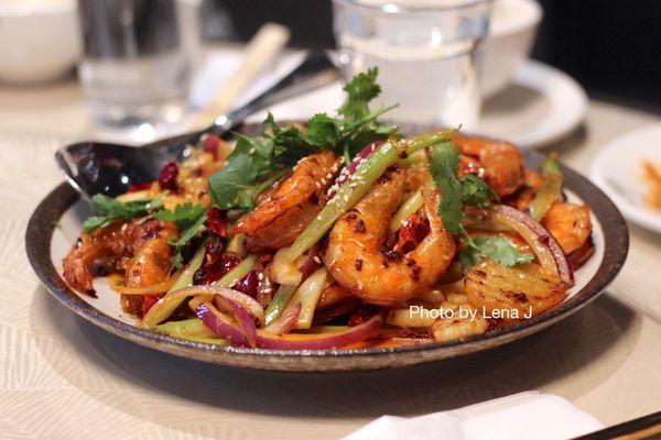 E23 Spicy Prawn Dry Pot 干锅大虾 ($20.95)