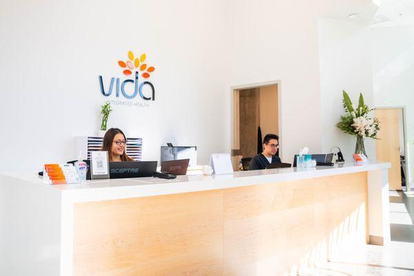 vida renton front desk