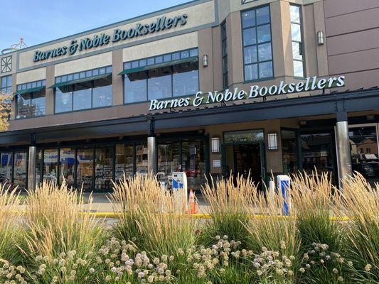 Barnes and Noble Cafe