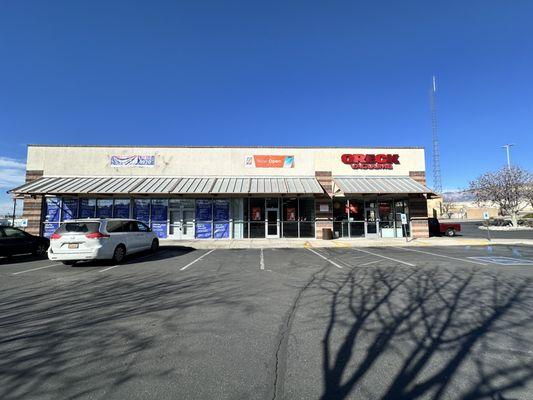 The Phone Fix Place electronic repair Store front off of cutler in Albuquerque