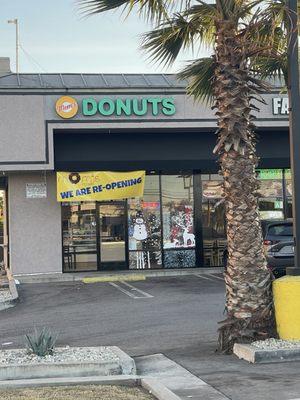 Super convenient, lots of parking. Taking the bus? You got time to run in and grab a doughnut.