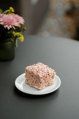 Wild huckleberry rice krispy treat (gluten free)