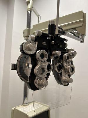 Eye examination equipment