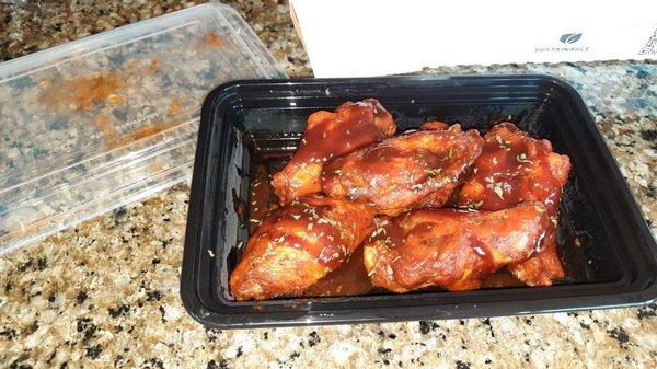 BBQ/Buffalo flavored wings!