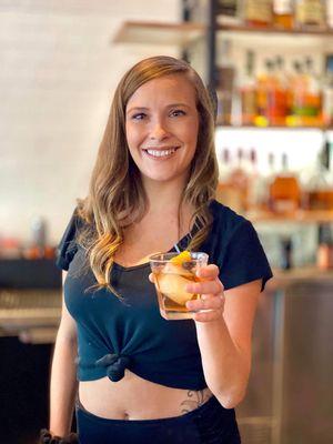 Bartender Rachel mixing up an Old Fashioned