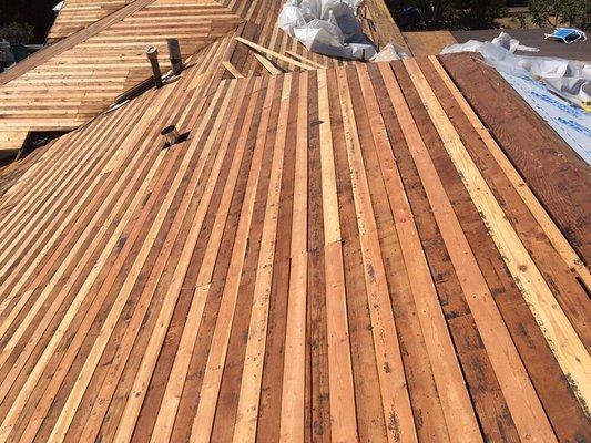 Best wood roof service.