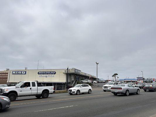 Located in a strip mall at a very busy intersection so be extremely careful and only use cross walks at intersection.