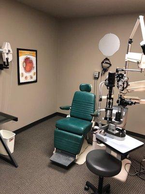 Hendersion Eye Care Exam Room