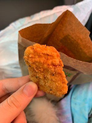 This yummy chicken nugget is so crispy and delicious like omg!