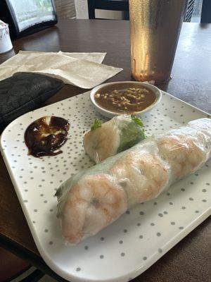 Shrimp spring roll (comes with 2)