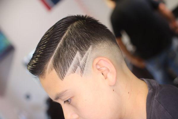 Low fade with a design