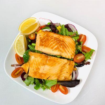 Grilled Salmon Salad