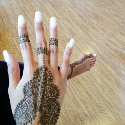 Summer fun with henna!