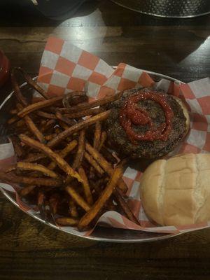 Beef hamburger with sweet potato fries