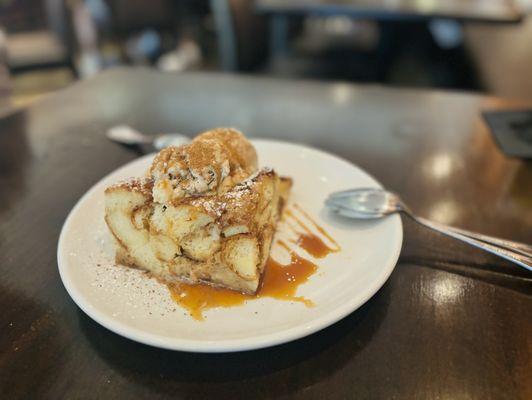 Cinnamon Roll Bread Pudding - yum!