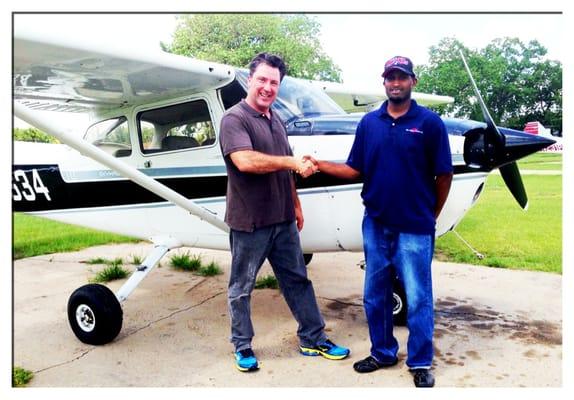 The guy on the left just completed his first solo flight this morning...!!!  Thanks Matthew, you're a great CFI !!!