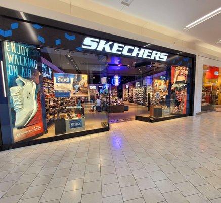 SKECHERS Retail