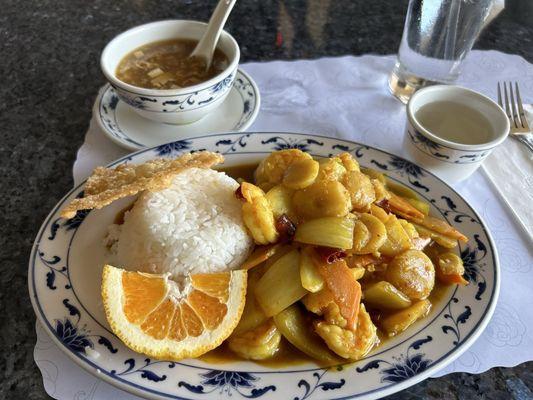 Lunch! Curry prawns w/ steam rice & Soup