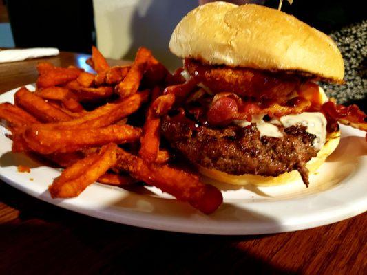 Black Jack Burger w/sweet potato fries