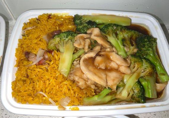 Chicken with Broccoli Combination Plate