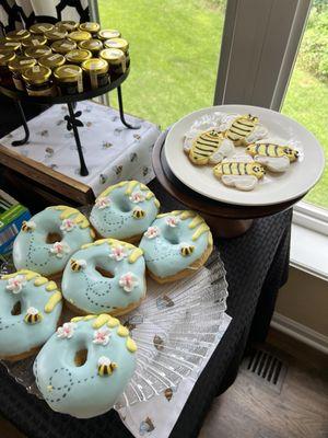 Bumblebee doughnuts