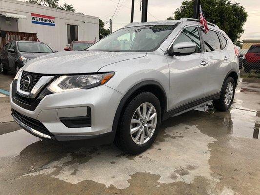 2018 Nissan Rogue SV