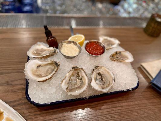 Half dozen oysters - 2 of each selection available