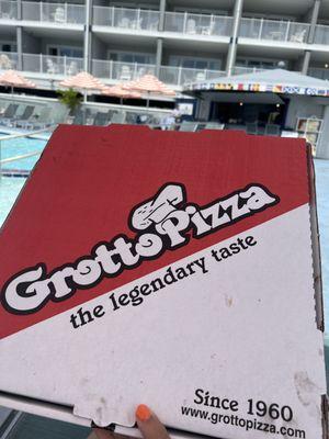 grotto pizza box