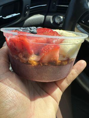 Custom açaí bowl