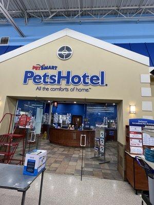 Pets Hotel Entrance