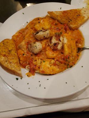 Seafood Diavolo- added Scallops