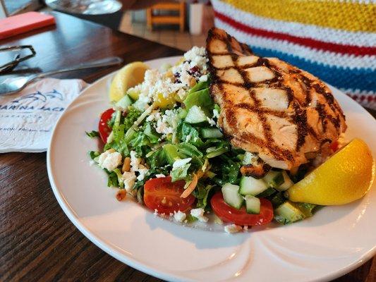 Salad with grilled salmon