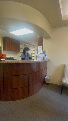 Daisy who can't turn a page to read information collected are there any efficient DOCTORS offices