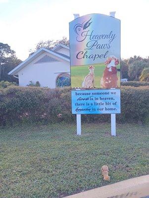 Heavenly Paws Chapel.