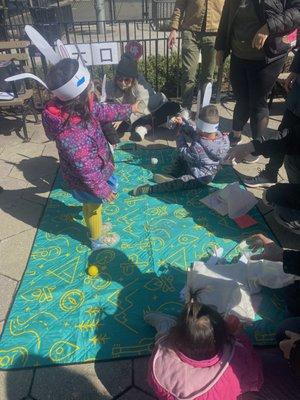 Mandarin classes in the Park, Jackson Heights, Queens, NY