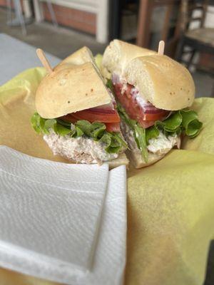 Tuna salad on plain bagel