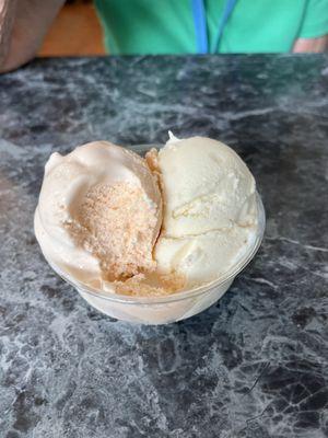 Small scoop, two half portions. Peach and prelines