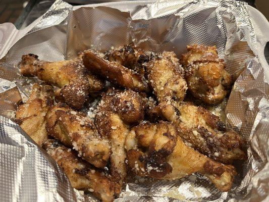 Garlic parmesan chicken wing