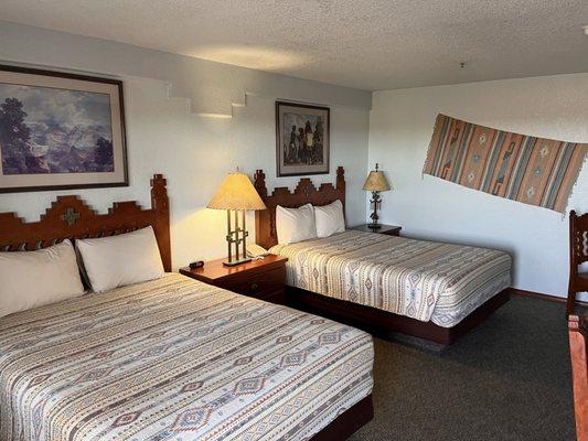 The spacious and very clean rooms. Comfortable beds!