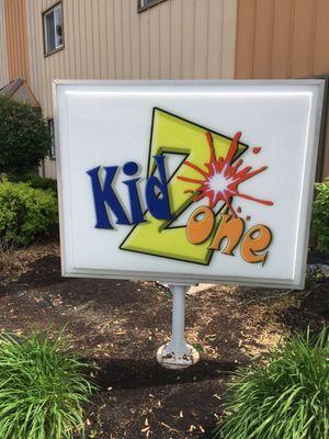 Movie night at kid zone. Great time your kids to socialize and have fun.