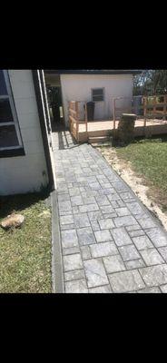 Pavers walkway