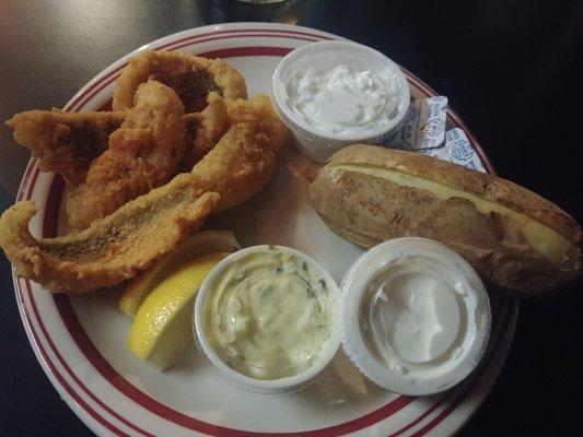 Small perch dinner with cottage cheese