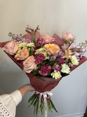 Bouquet for a bright, hot woman!