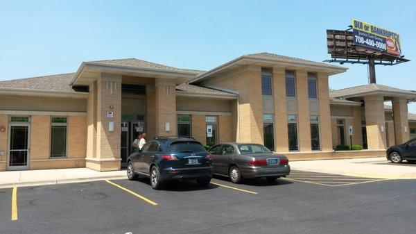 Front entrance to Chicago Ridge office of Associated Urological Specialists