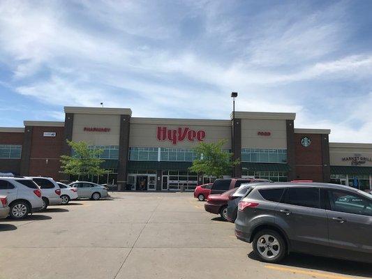 The front of this HyVee